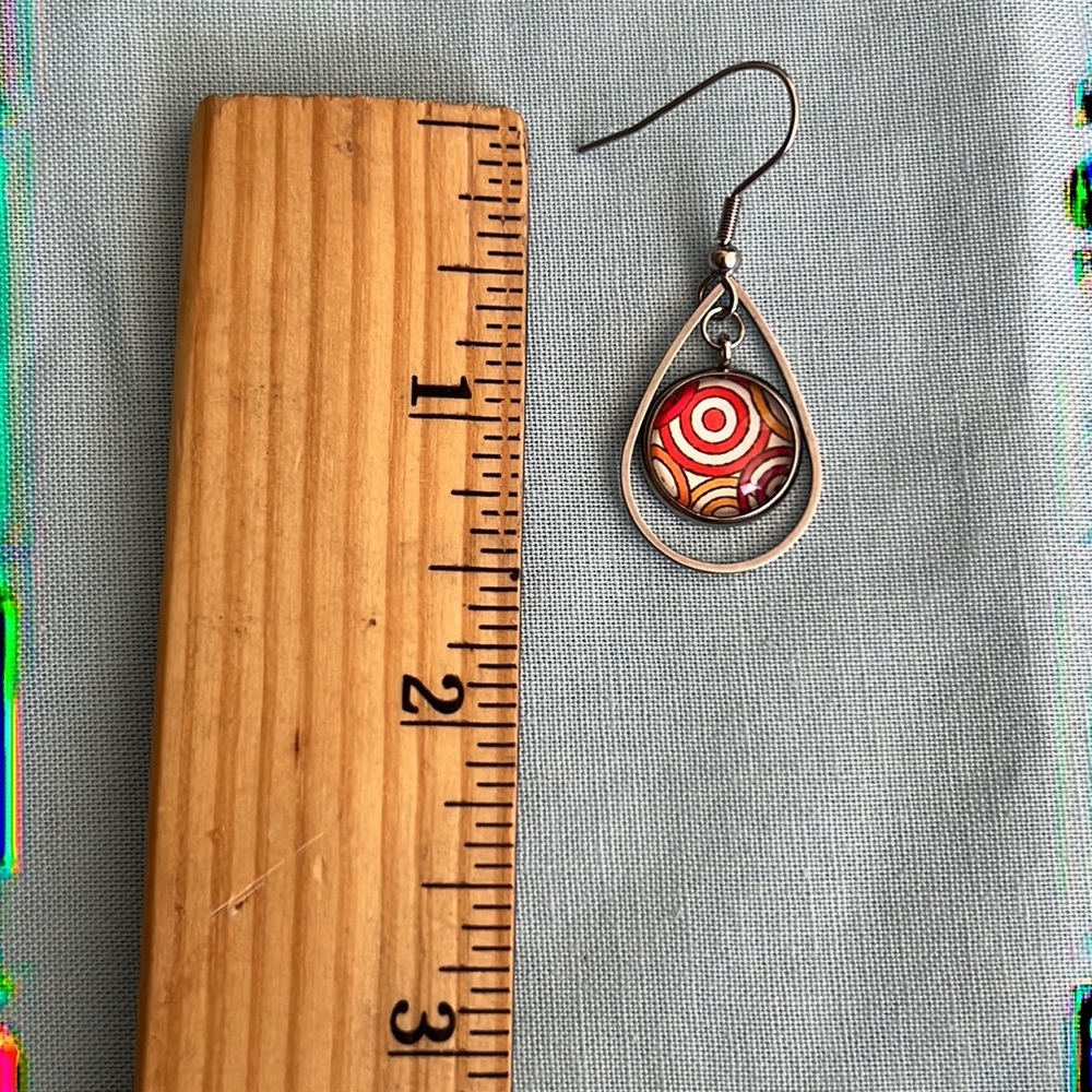21350 Orange and white tear drop swirl earrings - Picture 4 of 7